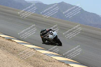 media/Apr-10-2022-SoCal Trackdays (Sun) [[f104b12566]]/Bowl (11am)/